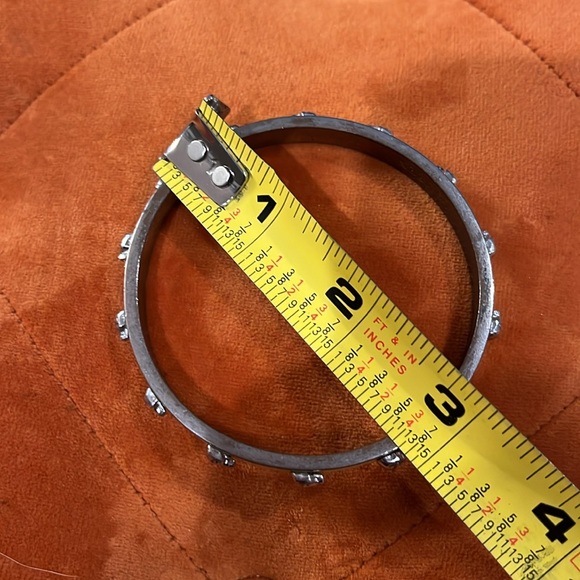 Alexander McQueen chartreuse skull enamel bangle - Picture 3 of 4